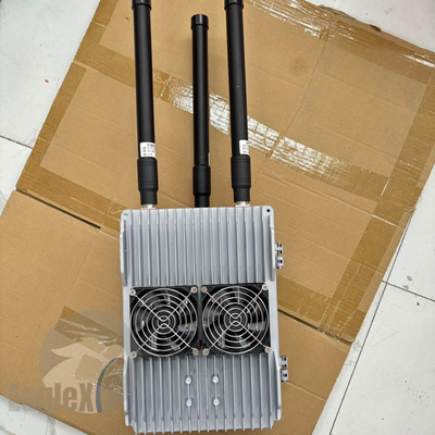 900MHz, 2.4GHz, 5.8GHz पोर्टेबल और हैंडहेल्ड एंटी-ड्रोन यूएवी डिवाइस वाहन-माउंटेड समाधान के साथ एफपीवी ड्रोन जैमर