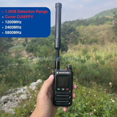 1.5-2KM हैंडहेल्ड FPV ड्रोन डिटेक्टर 800 ₹1500MHz、2400 ₹2485MHz、5725 ₹5850MHz का पता लगाता है